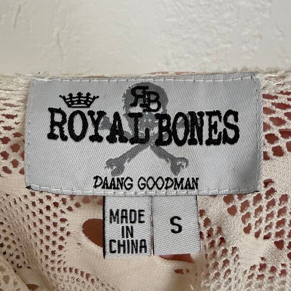 Royal Bones by Tripp Cream Mesh Skull Tunic Top Size Small - Picture 6 of 7